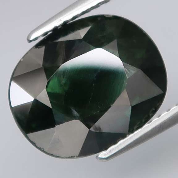 Amazing 8.48ct bluegreen Sapphire