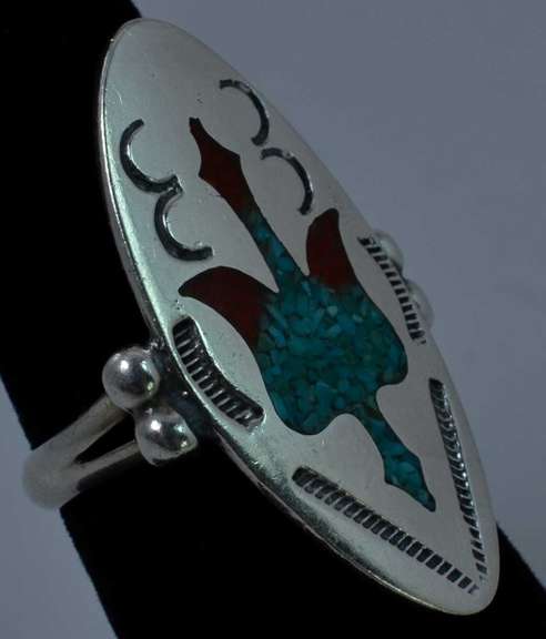 Sterling Silver Oval Ornate Ring.