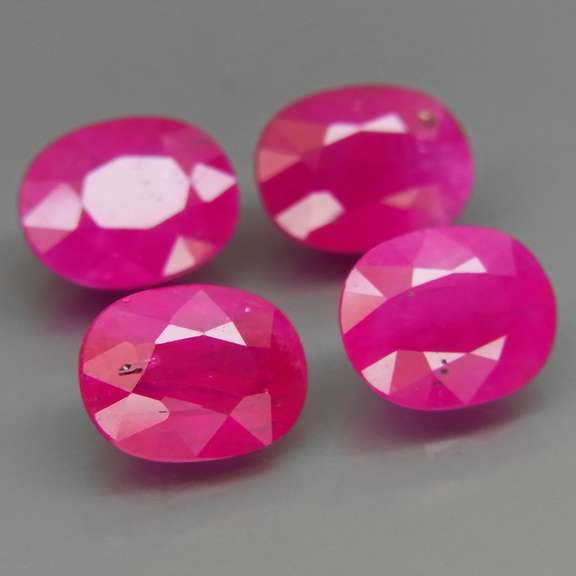 Fantastic 6.65ct HEATED ONLY Mozambique Ruby set