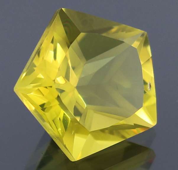 Look at this! 9.30ct STAR CUT Citrine