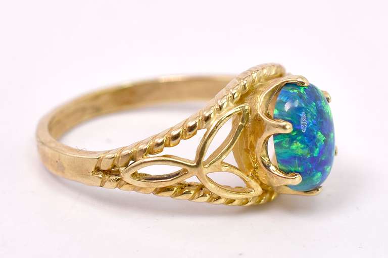 Ravishing Cabochon Opal Set in Intricate Yellow Gold Ladies Ring