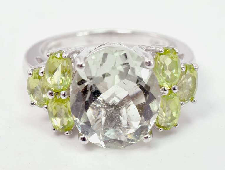 Green Gemston Ring in Sterling Silver