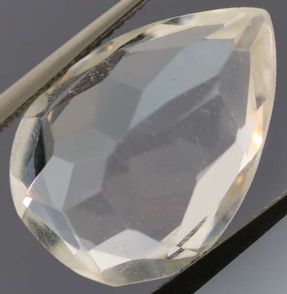 Gem grade 12.44ct pear cut Quartz