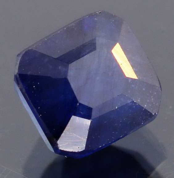 3.69ct Royal blue Sapphire from Madagascar