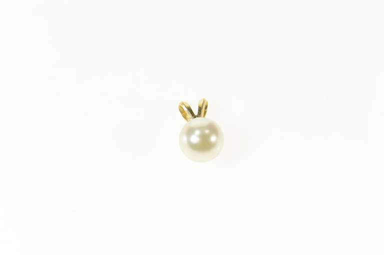 14K Yellow Gold 6.1mm Pearl Classic Simple Pendant