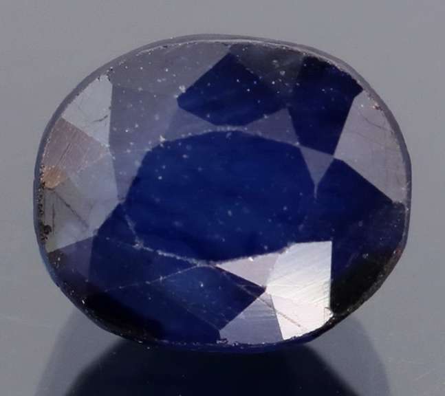 6.7ct Royal blue Sapphire from Madagascar