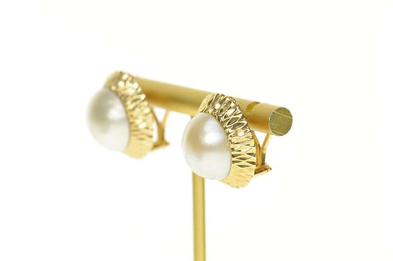 14K Yellow Gold Retro Mabe Pearl Lattice Trim French Clip Earrings
