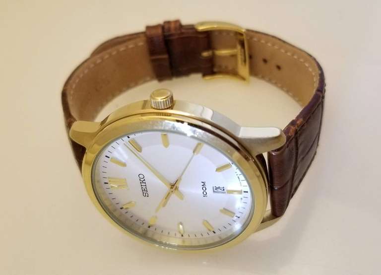 Seiko Men’s classic wrist watch with date indicator