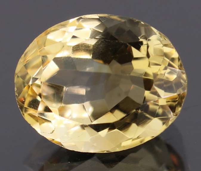 Amazing 6.96ct golden yellow unheated Citrine