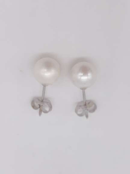 14kt White Gold Pearl Earrings