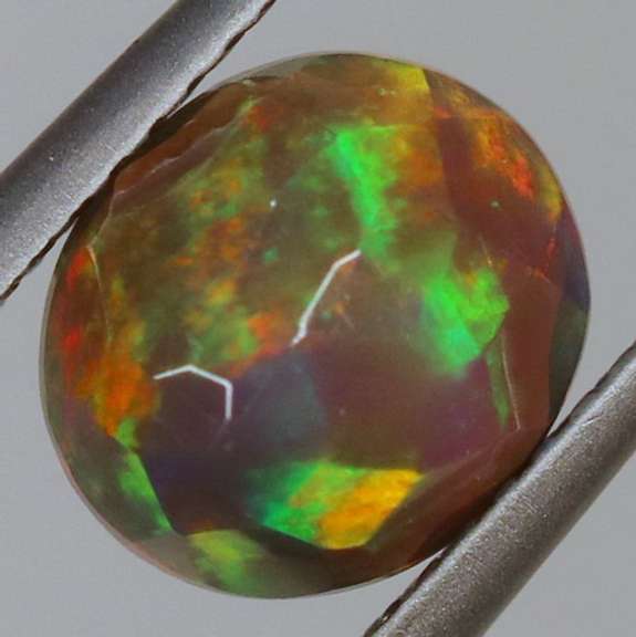 Full body flashing 1.72ct Welo Black Opal