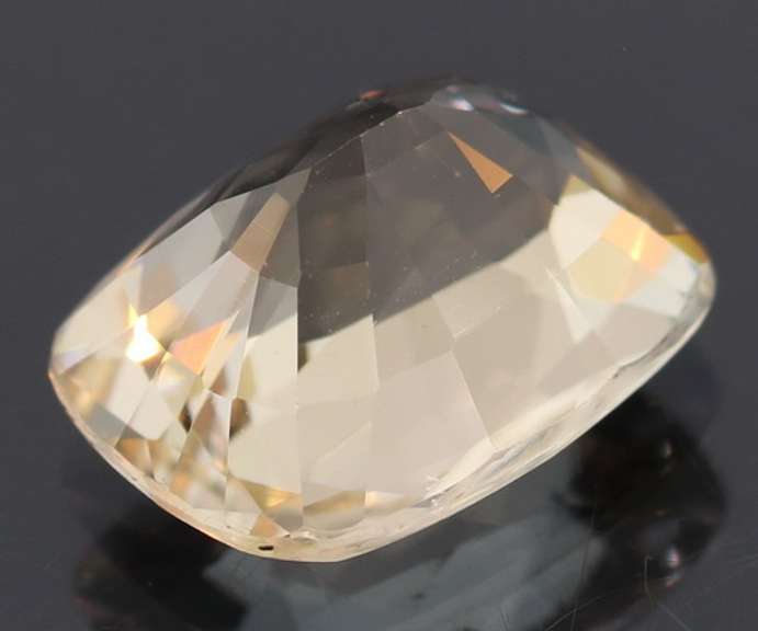 Absolutely gorgeous 4.87ct unheated champagne Beryl