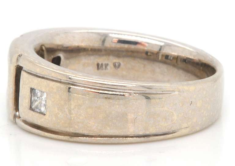 MEN'S 14K WHITE GOLD DIAMOND BAND