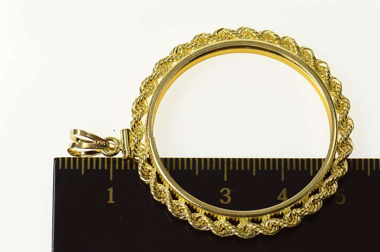 14K Yellow Gold 31.1mm Round Bezel Rope Trim Coin Holder Pendant