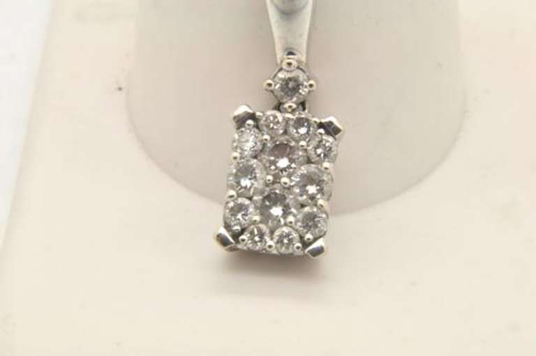 LADIES 14 KT WHITE GOLD DIAMOND PENDANT