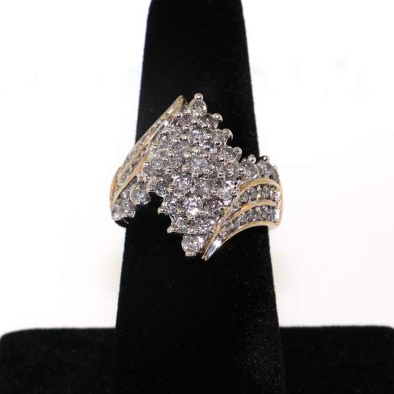 Striking 14kt Yellow Gold Diamond Cluster Ring