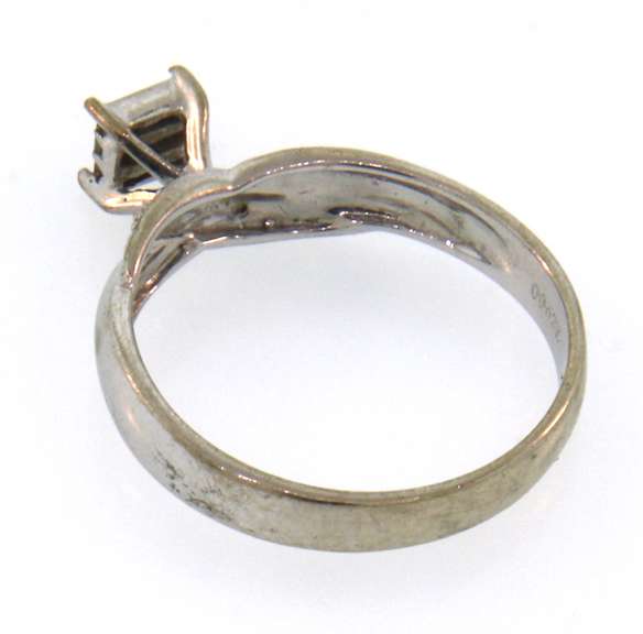 Pretty 14k white gold ring with princess cut diamonds