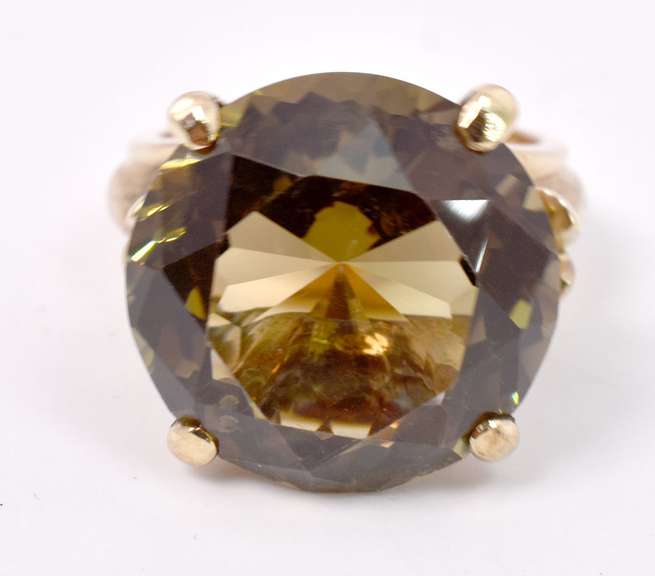 Large Smoky Quartz Set within A Robust 14K Yellow Gold Ring