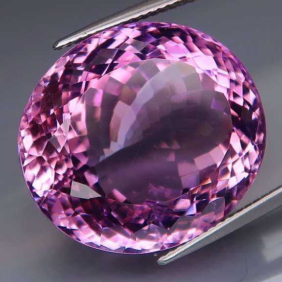Halo flashing 38.65ct real unheated Bolivian Amethyst