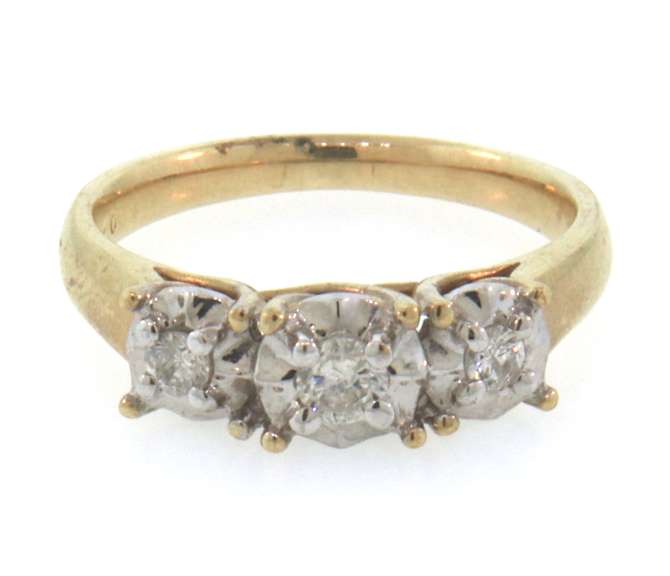 14k yellow gold three diamond ring