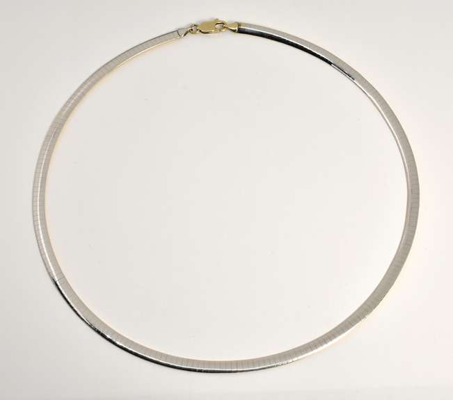 Pactical Reversible Omega Necklace