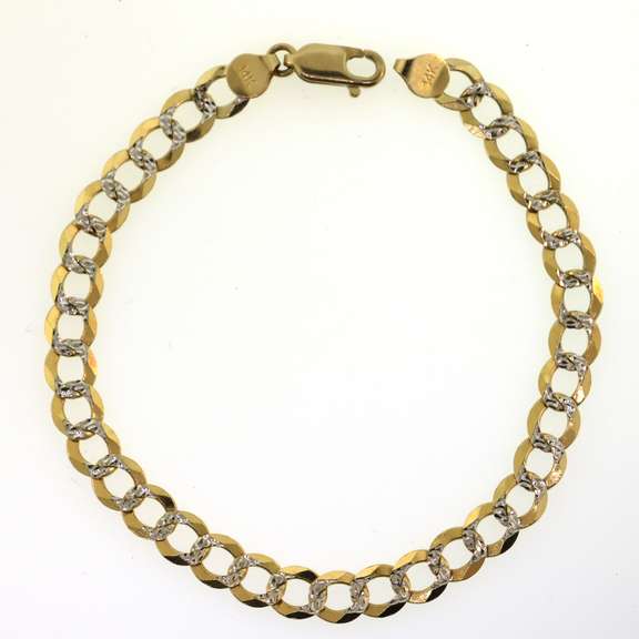 Always Fashionable Curb Link Bracelet in 14kt Yellow Gold