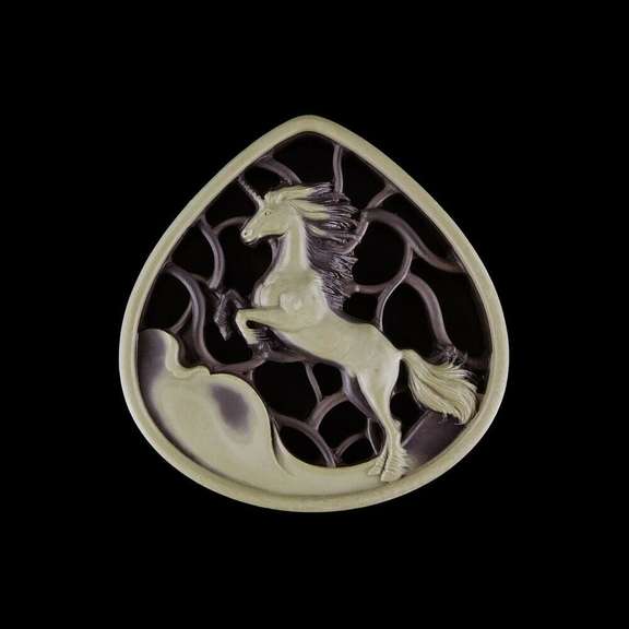 Beautiful 135ct Ribbon Jasper carving