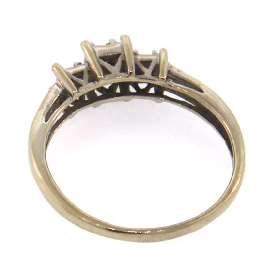 14kt white gold 3-diamond ring