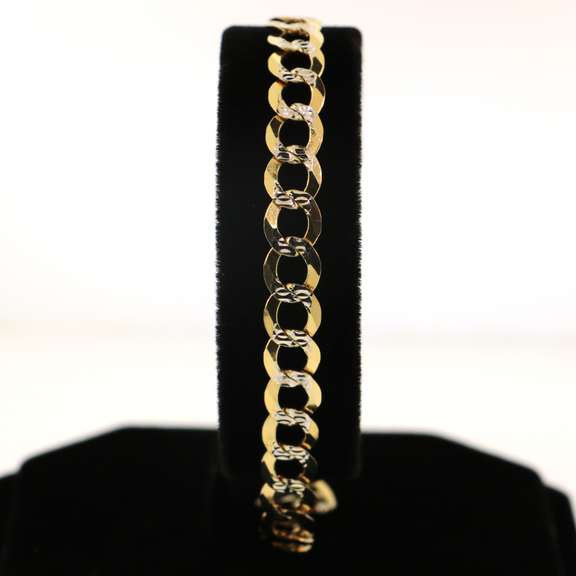 Always Fashionable Curb Link Bracelet in 14kt Yellow Gold