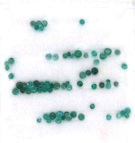 Fun 3.30ct Group of round Emerald Gemstones