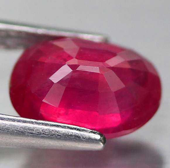 Captivating 1.55ct deep red Ruby