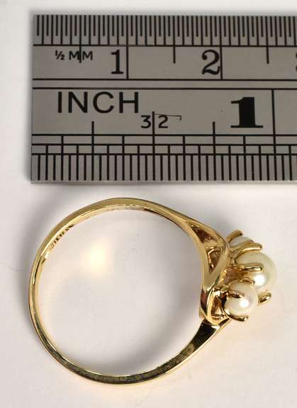 Femininbe 3 Pearl Ring