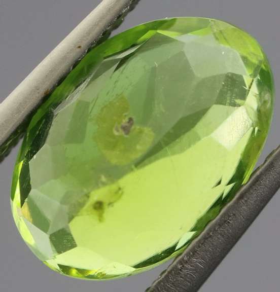 Rich lime green 3.93ct untreated Peridot