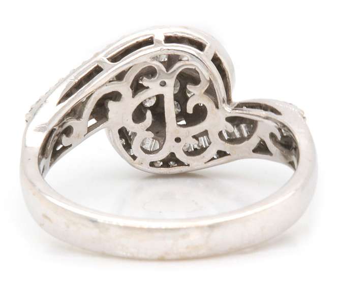 Ladies 14k white gold diamond ring