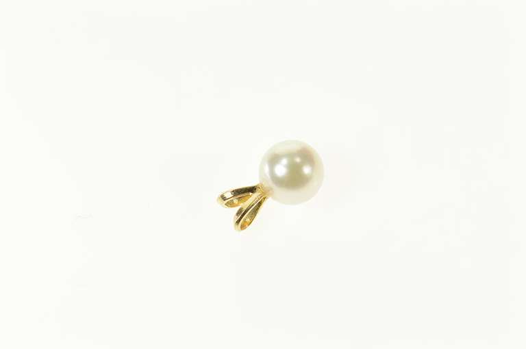 14K Yellow Gold 6.1mm Pearl Classic Simple Pendant
