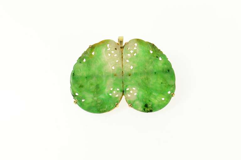 14K Yellow Gold Victorian Carved Floral Swirl Wing Jade Pendant