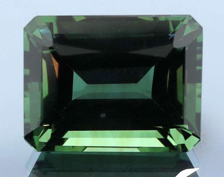 Heavy 31.46ct created green blue Amethyst