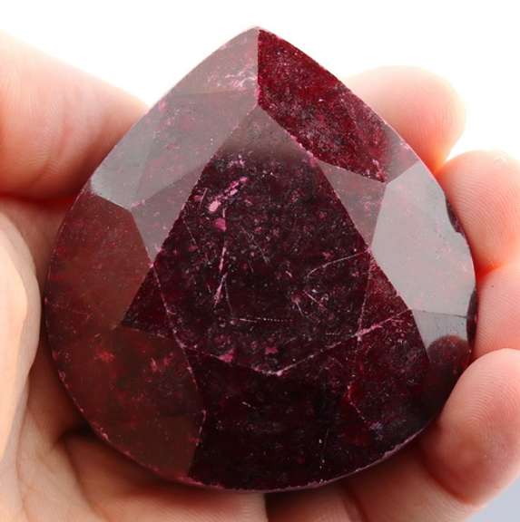 Impressive 758.5ct rich violet red Ruby
