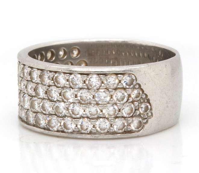 18k white gold with 2.00 carats of diamond band