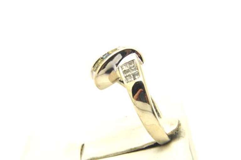 LADIES 14 KT WHITE GOLD DIAMOND RING