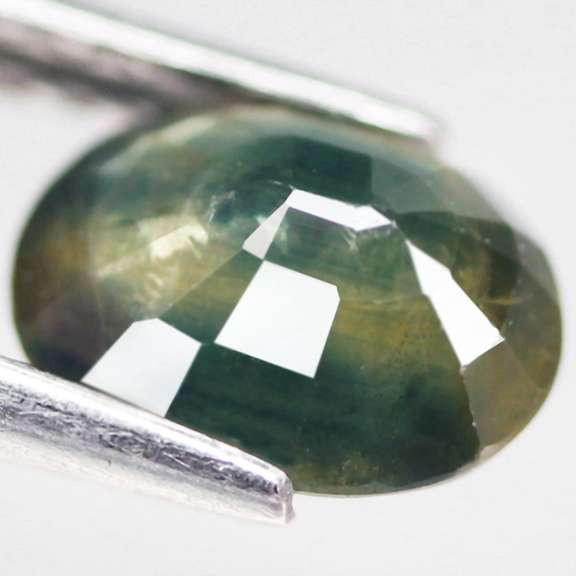 Rare bi-color 1.90ct blue and yellow Sapphire