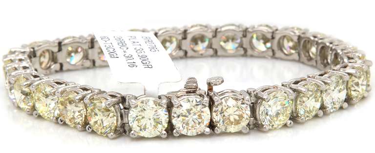 Elegant +30ctw Diamond Platinum Bracelet