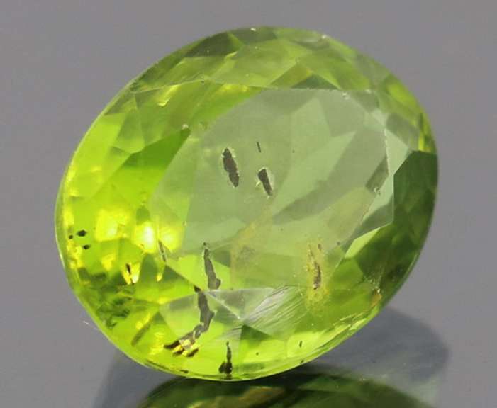 Rich lime green 3.82ct untreated Peridot