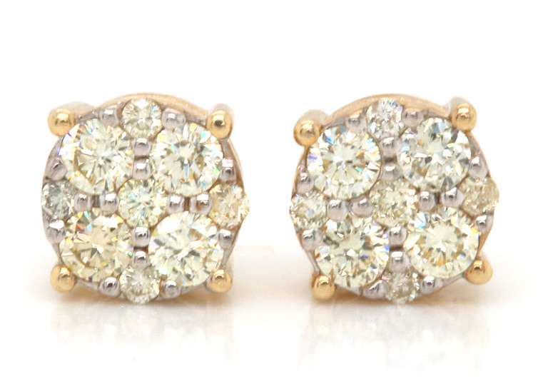 Eelagnt Yellow Gold Diamond Earrings