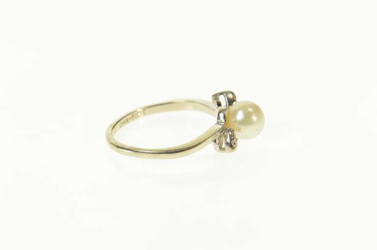 14K White Gold Retro Pearl Diamond Accent Classic Ring