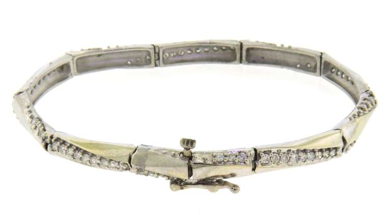 Dazzling White Gold Diamond Twisted Line Bracelet