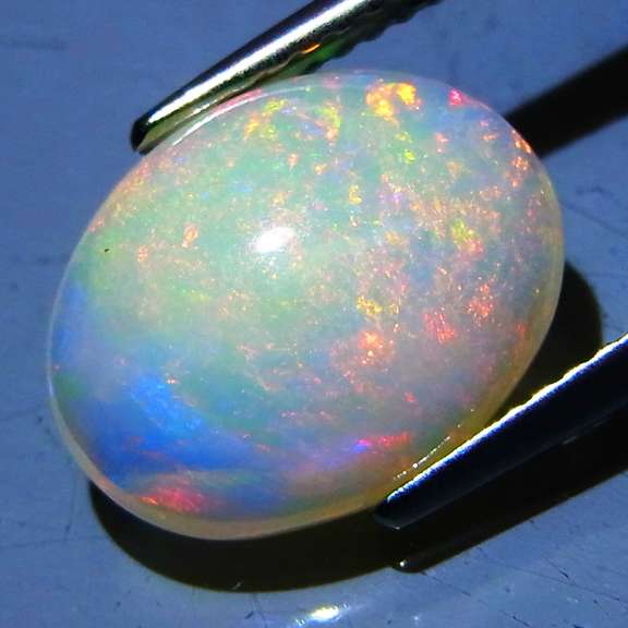 Stunning 3.06ct snow white Welo Opal