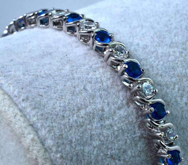 Sterling Silver Alternating Blue Gemstone Bracelet.