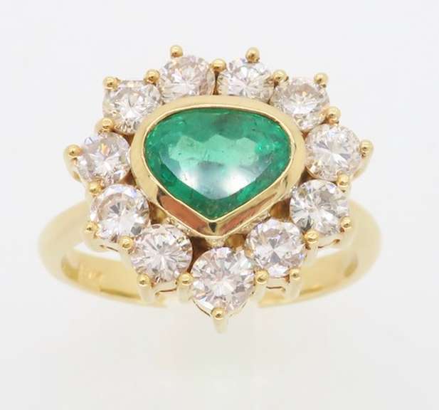 Gorgeous Emerald & Diamond Halo Ring in 18k