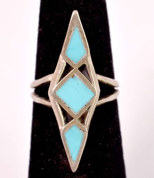 Sterling Silver Blue Gemstone Ring.